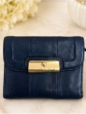 Coach Navy Blue Leather Trifold Wallet Gold Hardware Zip Coin Pocket